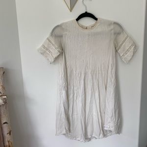 2/25✨Aritzia “beaudry” style dress